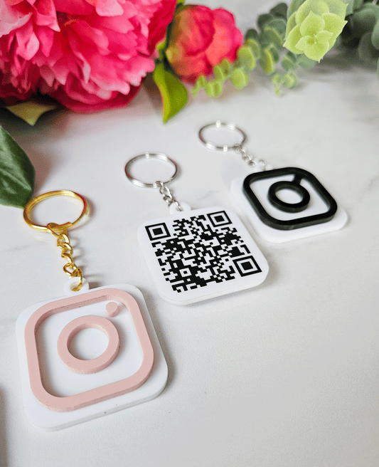 Personalized keychain with Instagram QR code WHITE