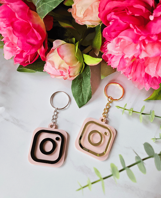 Personalized keychain with Instagram QR code LIGHT PINK