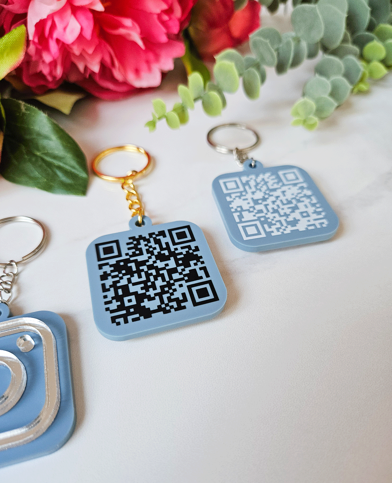 Isikupärane võtmehoidja Instagram QR koodiga SININE