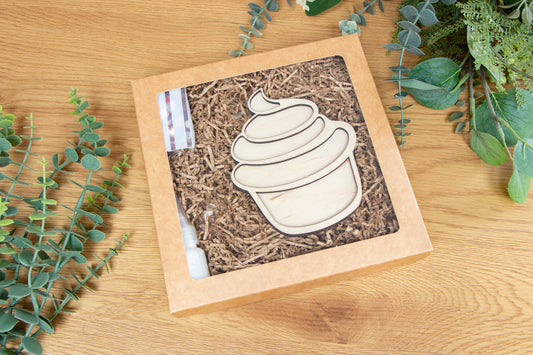 Children's Craft Kit for creating cupcake-shaped refrigerator magnet