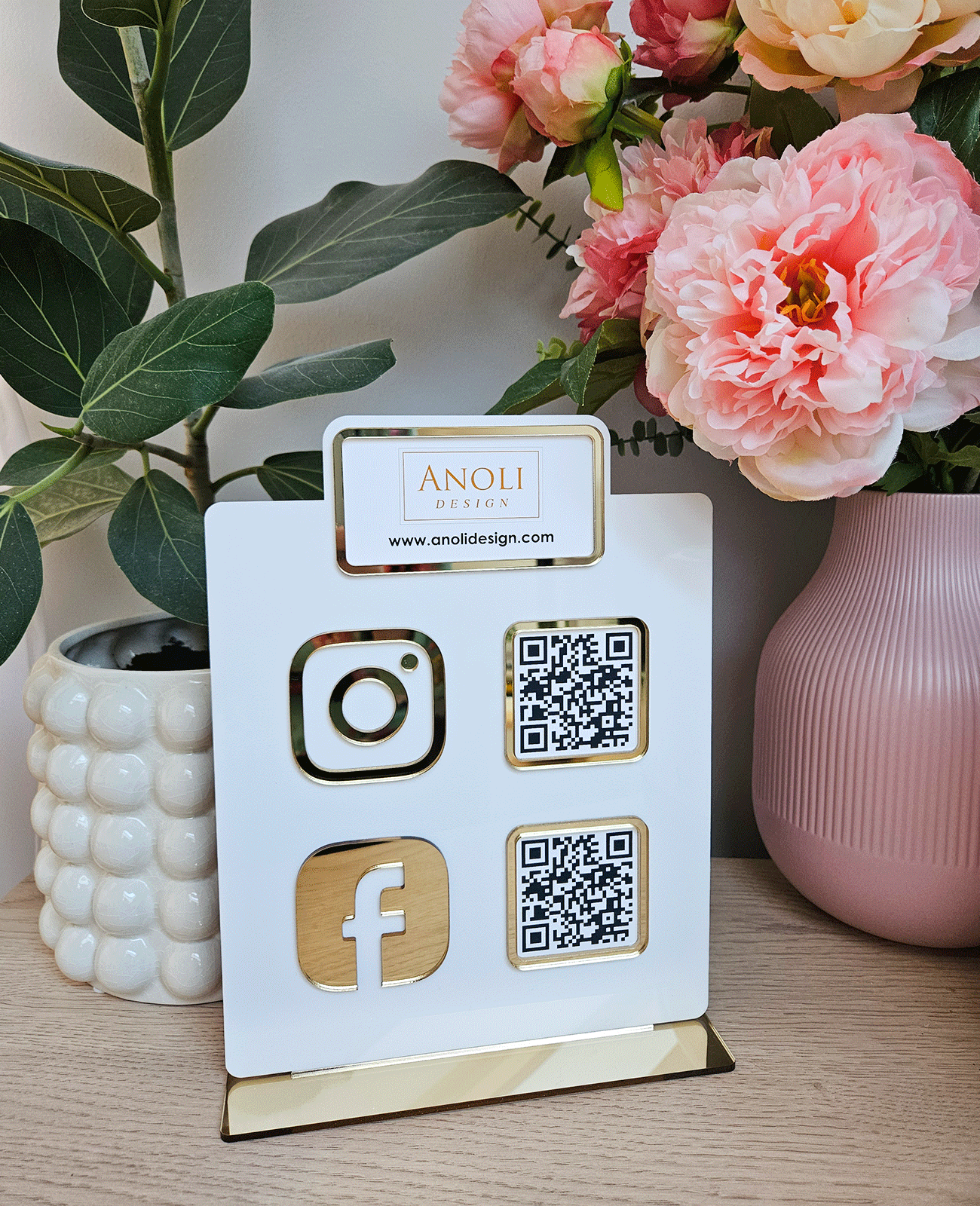 Sotsiaalmeedia sildid QR koodiga