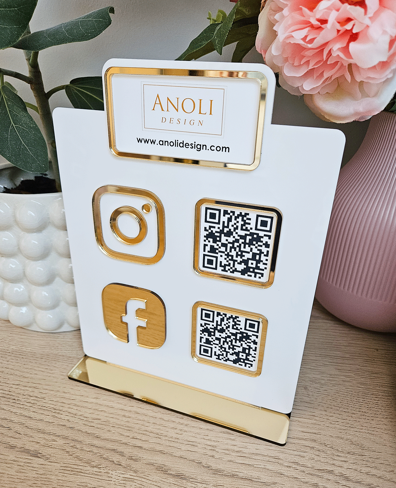 Sotsiaalmeedia sildid QR koodiga
