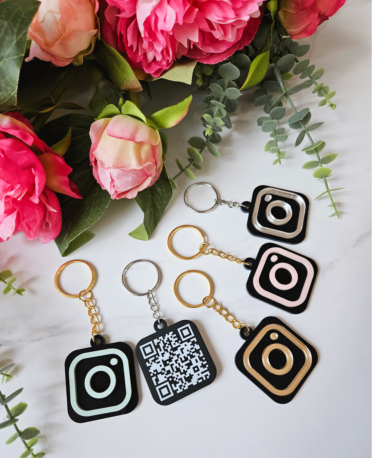 Personalized keychain with Instagram QR code BLACK