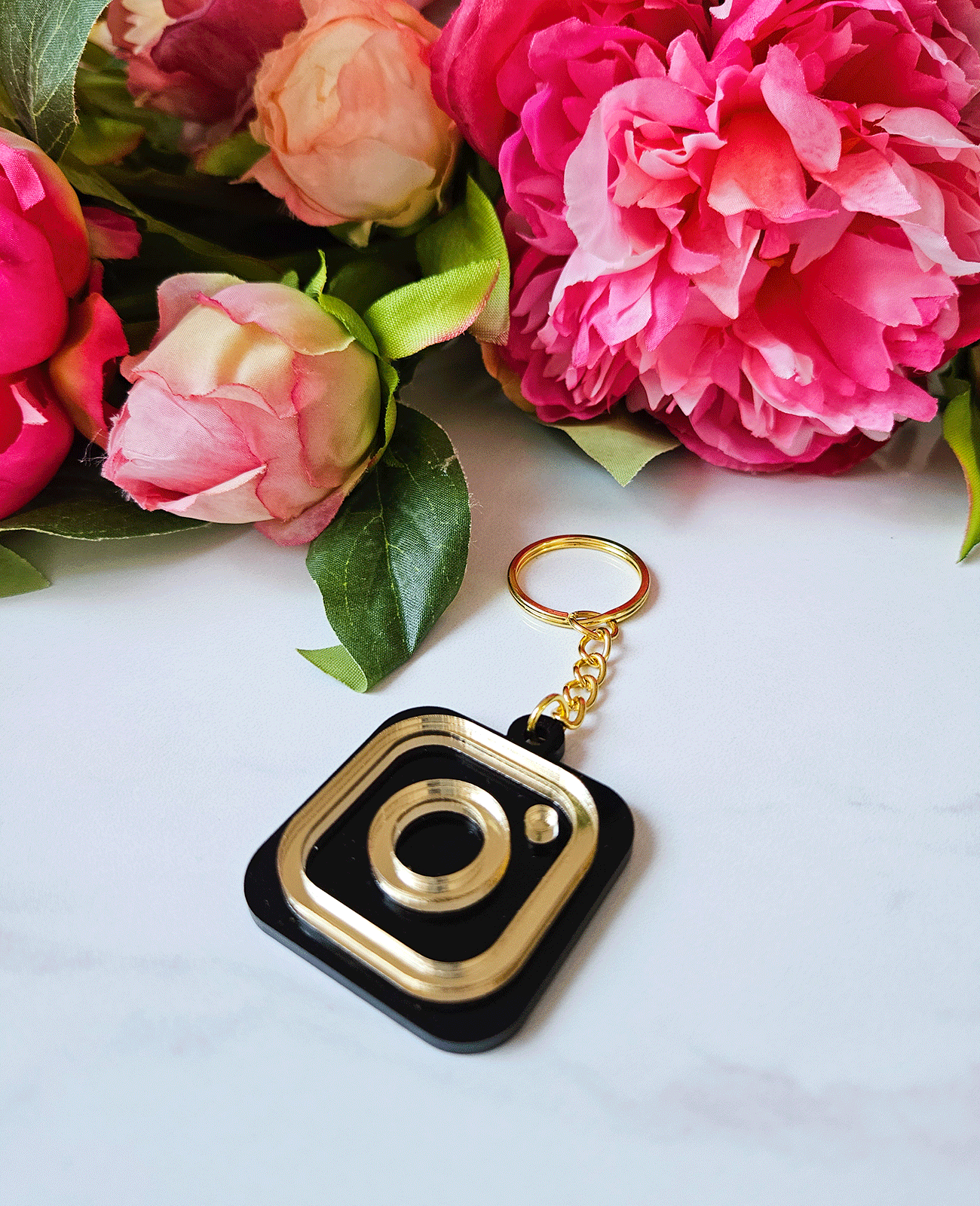 Personalized keychain with Instagram QR code BLACK