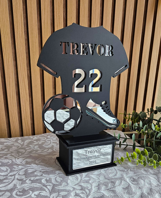 Jalgpalli karikas graveeringuga