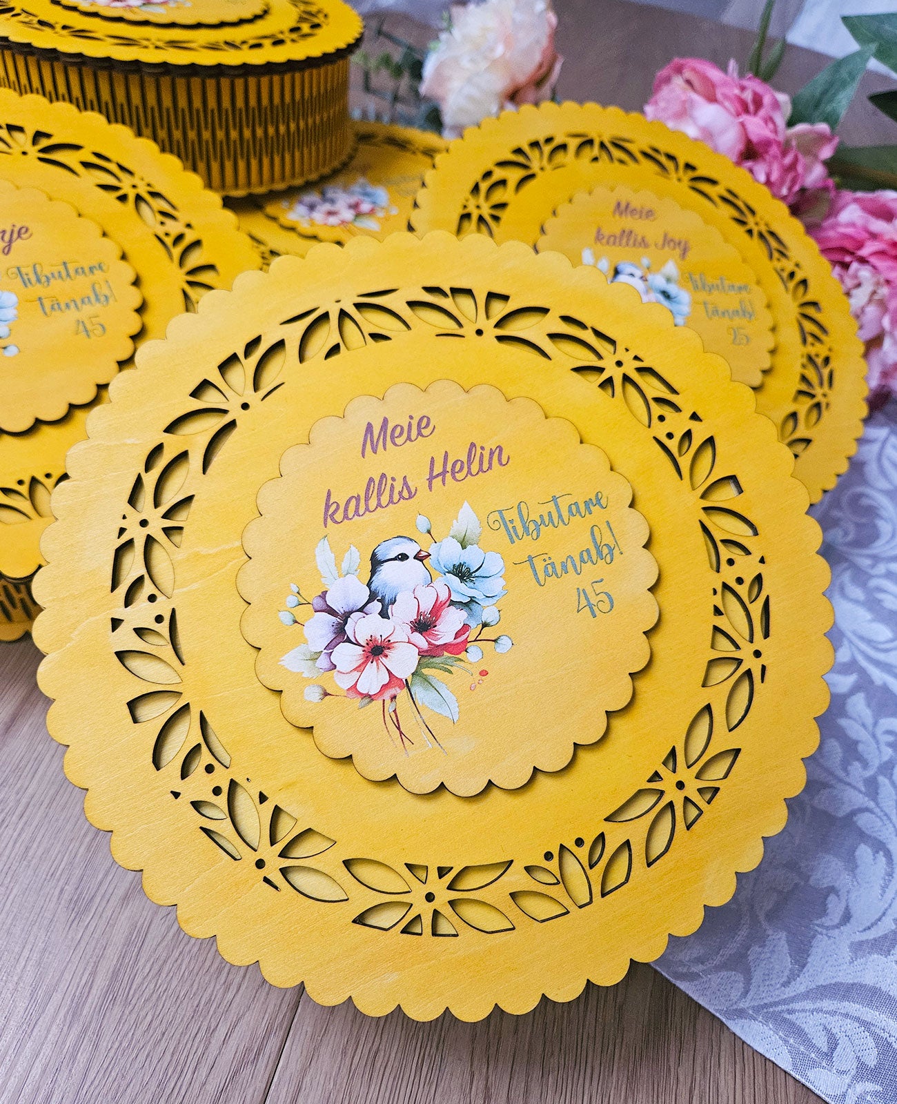 Personaliseeritud suur kinkekarp MINU EMA, pildil värv #05