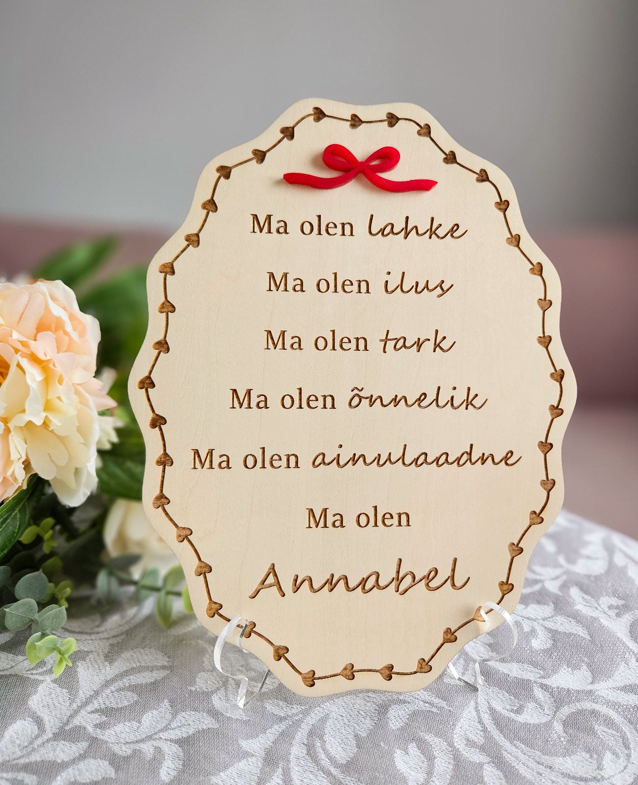 Personaalne puidust afirmatsioonitahvel lastele "Lipsuke"