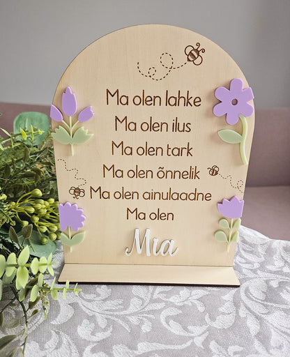 Personaalne puidust afirmatsioonitahvel lastele "Lilled"