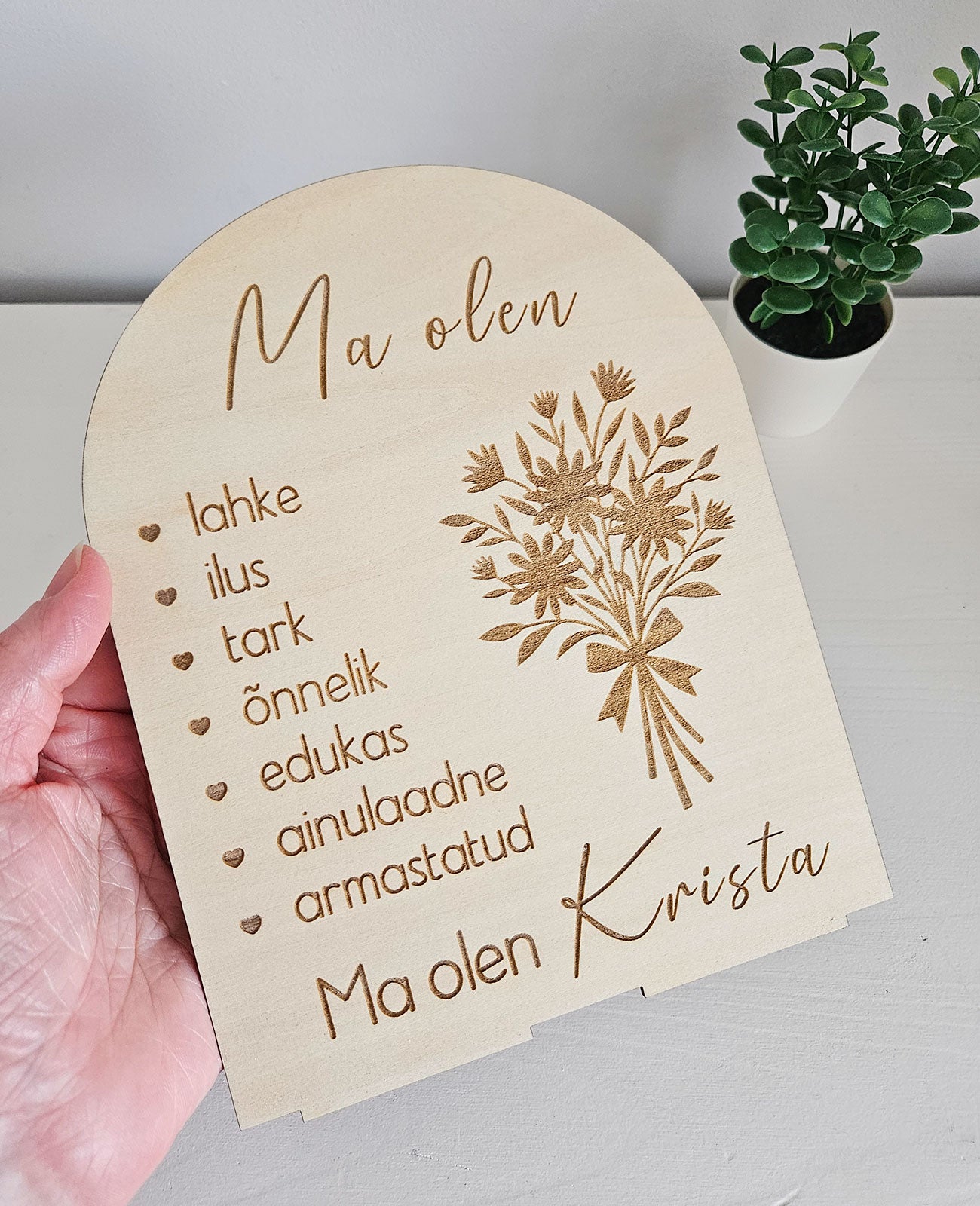 Personaalne puidust afirmatsioonitahvel lastele "Lillekimp"