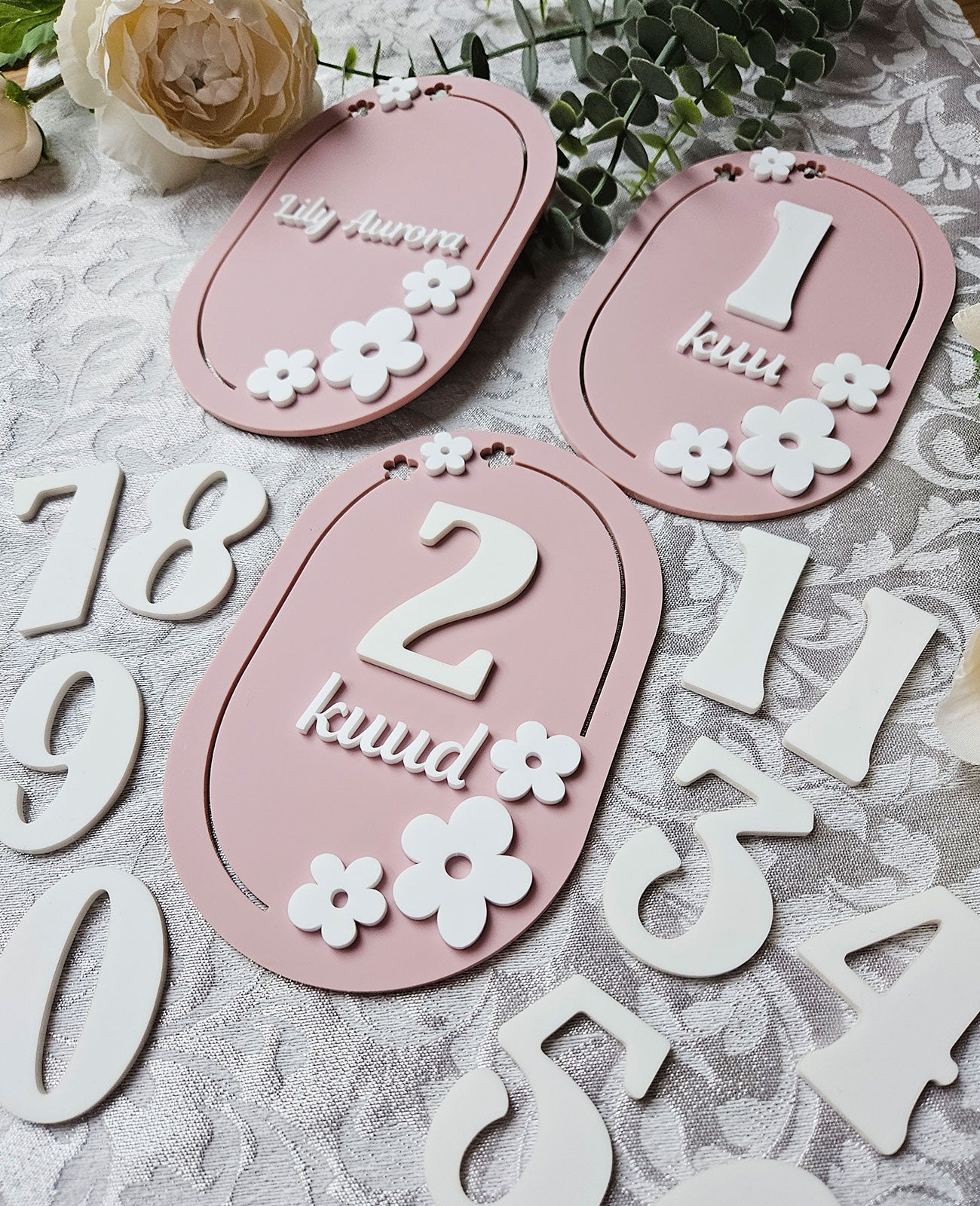 1-12 Month Baby milestone cards IN ESTONIAN