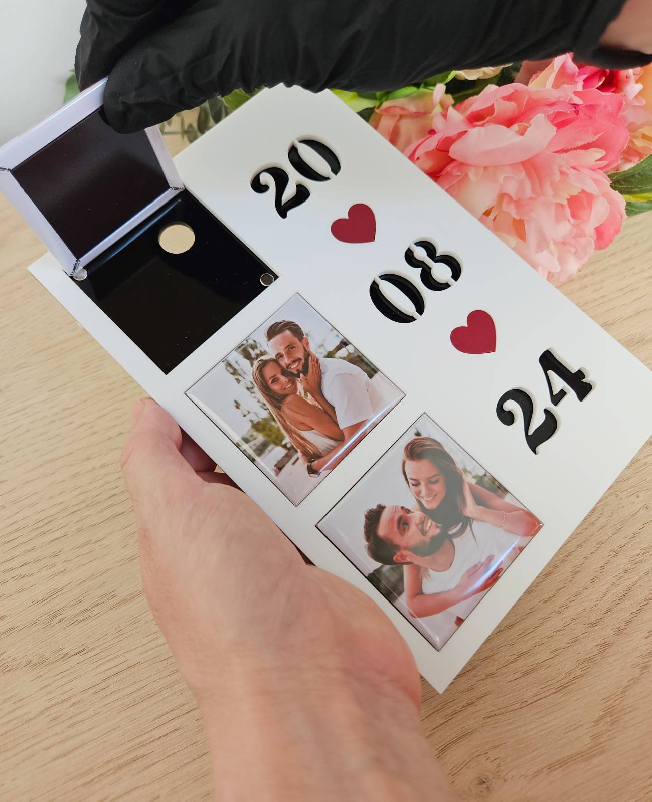 That special day | Photo magnet frame with date of love 

