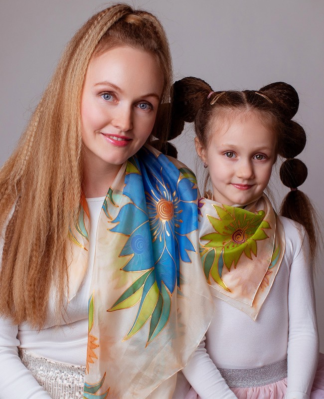 Ema & Tütar Siidisallide Komplekt Värvilised lilled